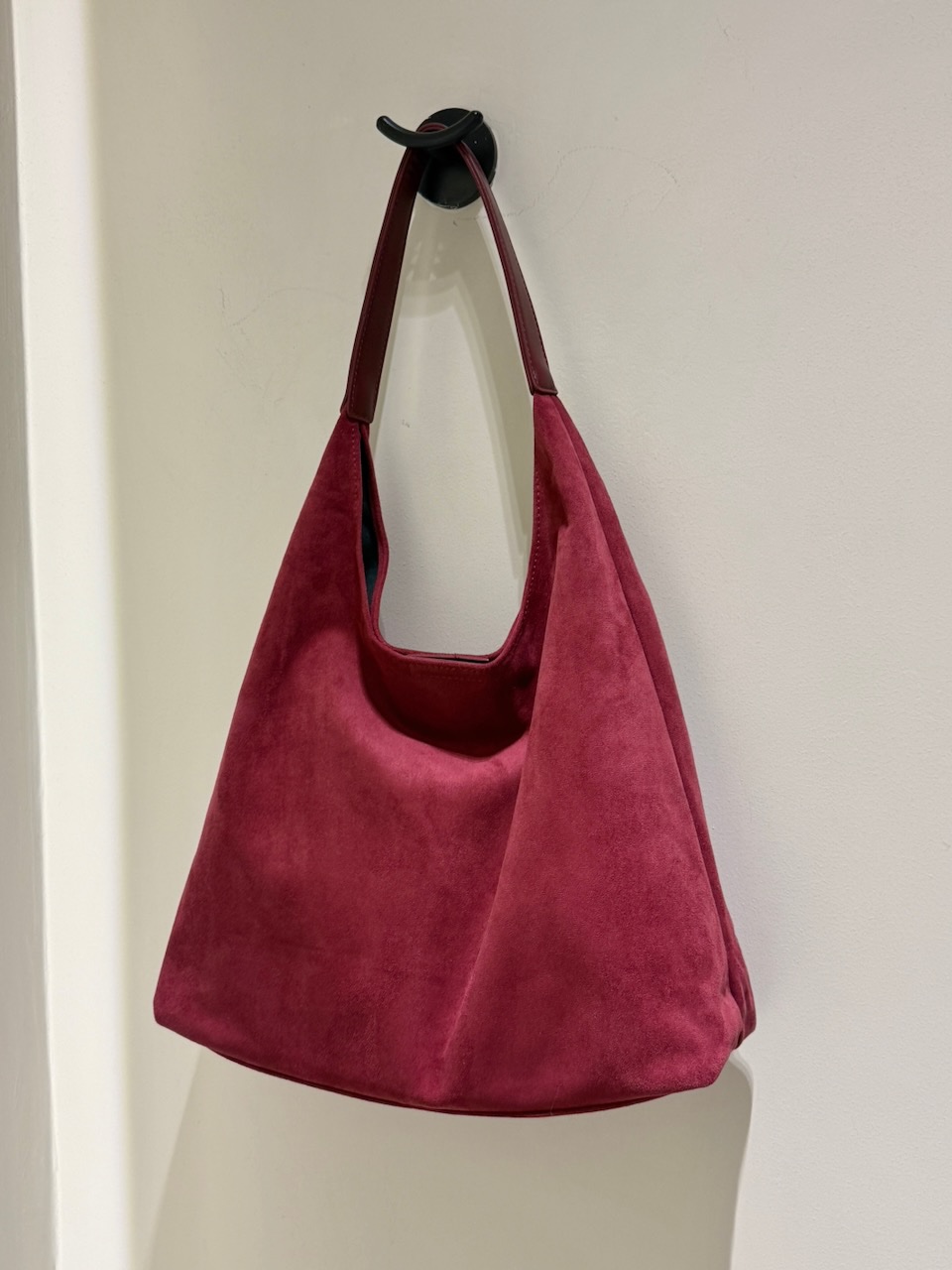 img_7626-2 Cartera hobo ante vino - Imagen 1