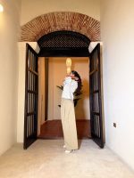 Pantalón beige relax - Imagen 2