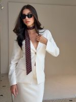 Blazer minimalista de lino