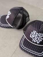 Gorra Jesus Loves You polka - Imagen 6