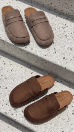 Zuecos Taupe gamuzado - Imagen 2