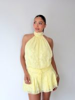 Vestido corto cuello halter